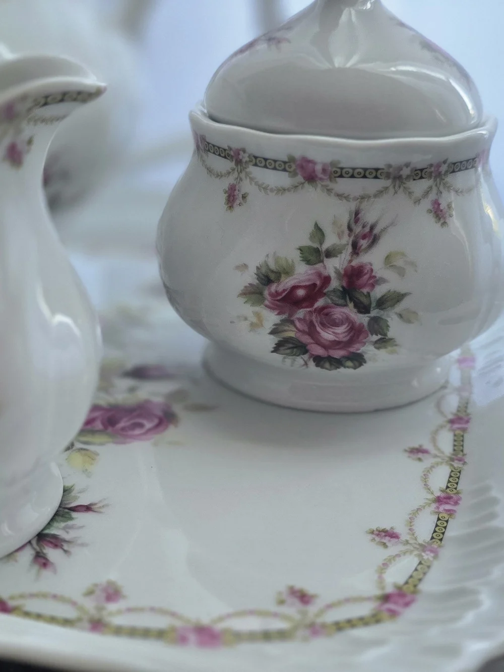 LISETTE White Porcelain Creamer with Pink Rose Motif